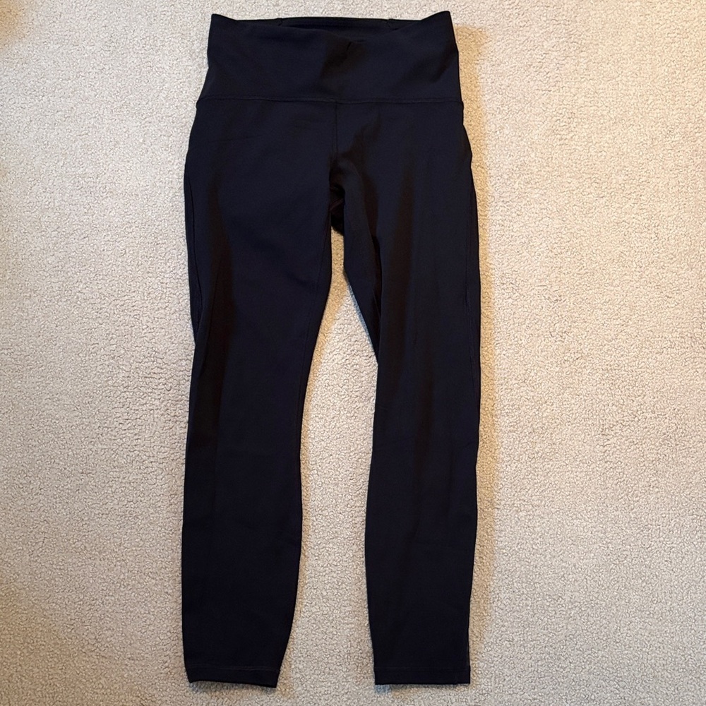 Black Lululemon Leggings 26 inch with Mesh in the Back
